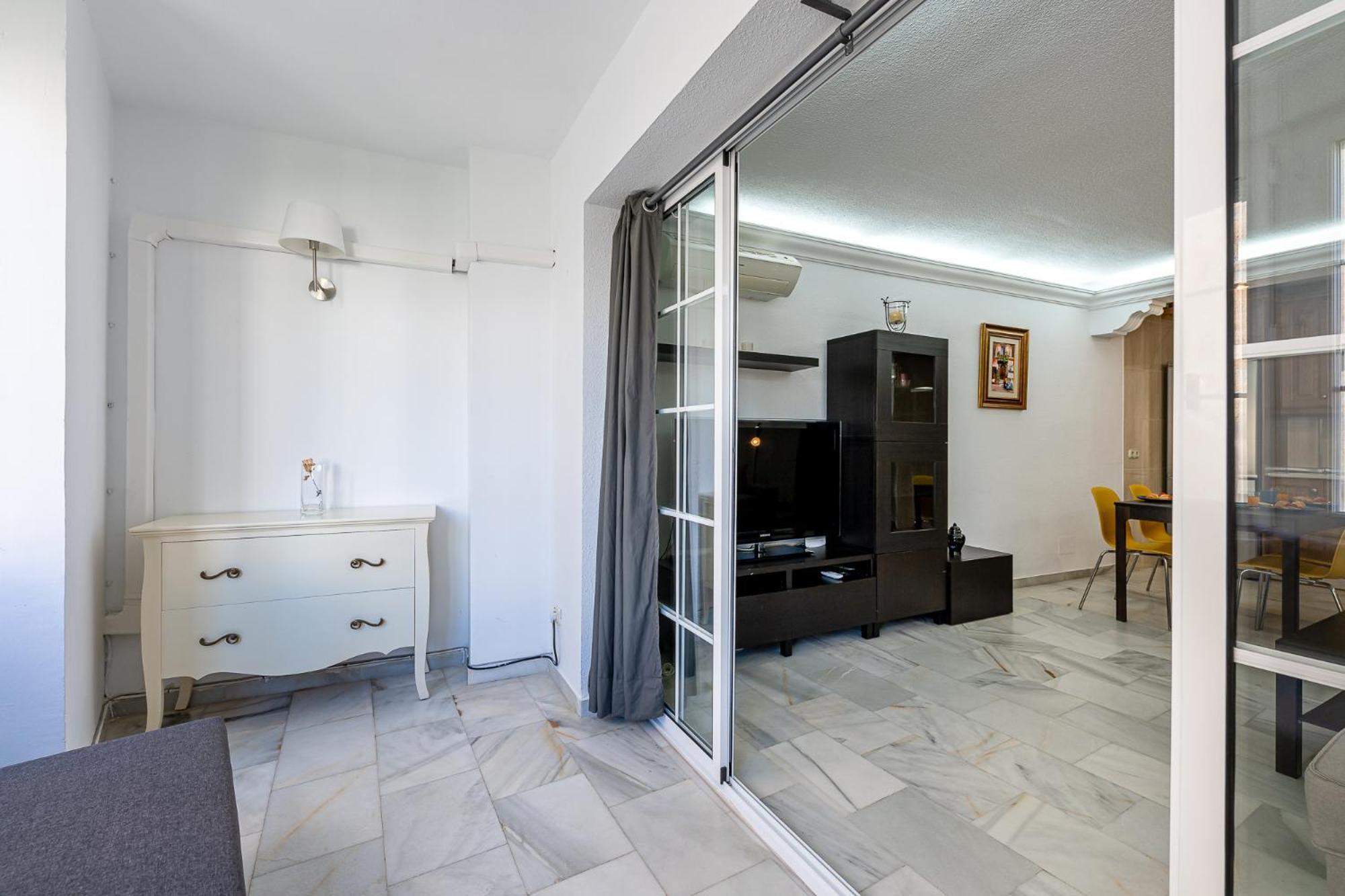 797 Holiday Rentals - Piso Para 3 En La Carihuela Con Piscina Torremolinos Eksteriør bilde