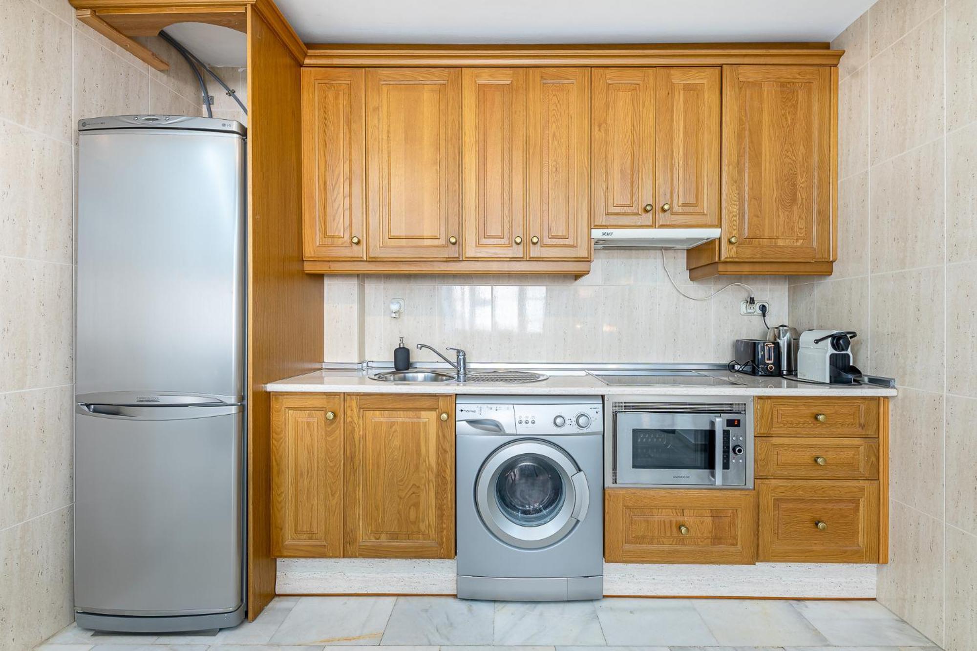 797 Holiday Rentals - Piso Para 3 En La Carihuela Con Piscina Torremolinos Eksteriør bilde