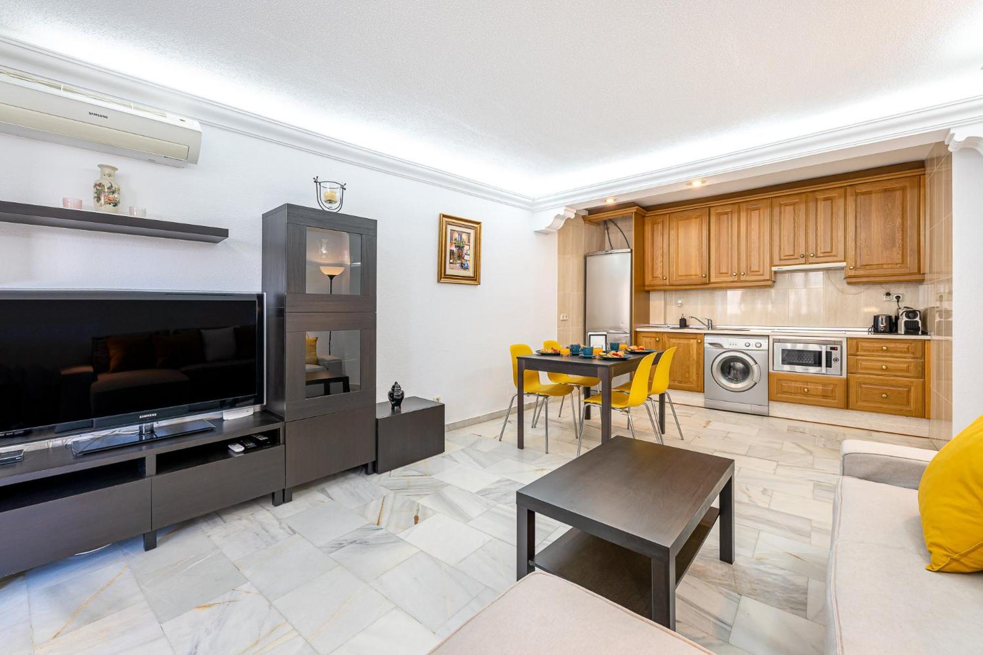 797 Holiday Rentals - Piso Para 3 En La Carihuela Con Piscina Torremolinos Eksteriør bilde