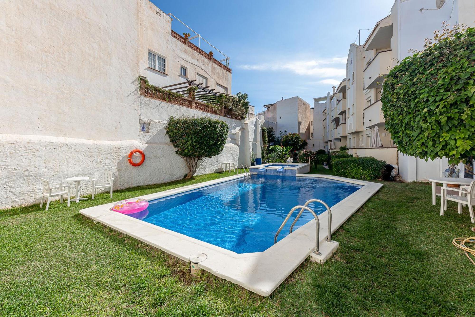 797 Holiday Rentals - Piso Para 3 En La Carihuela Con Piscina Torremolinos Eksteriør bilde